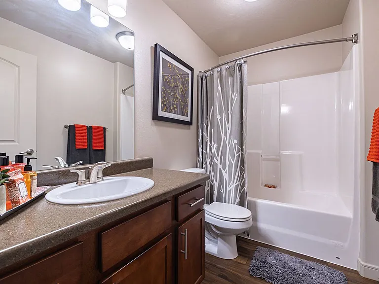 Meadowbrook Station Apartments — Photo 7