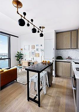 1st image of 626 1st Ave APT W36e