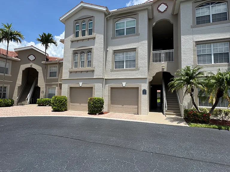 Ocean Walk Cir — Photo 32