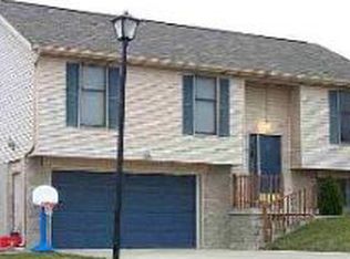 809 W Point Ct, Bloomington, IN 47403