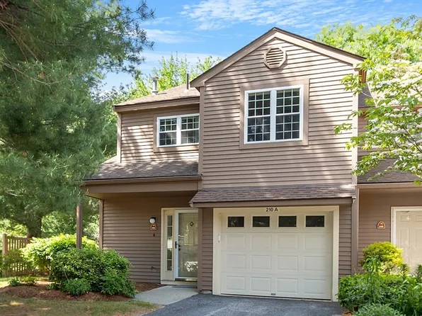 210-210A Ridgefield Cir #A, Clinton, MA 01510