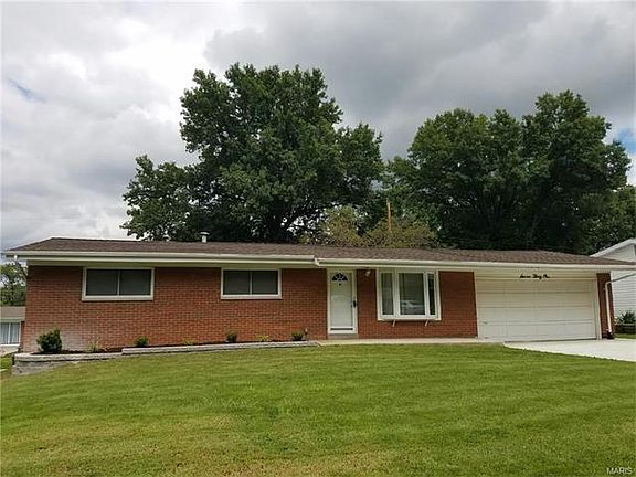 2nd image of 731 Woodward Dr