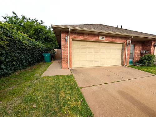 17115 Cedar Dr Photo 1