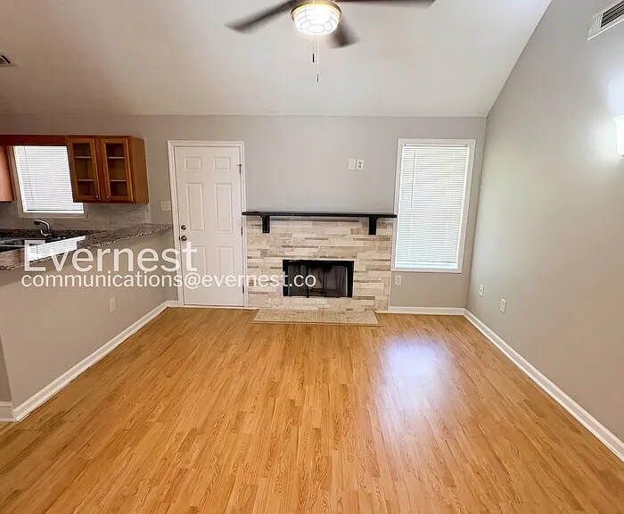 228 Nina Cir — Photo 5