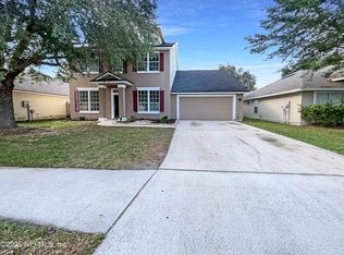 9141 Prosperity Lake Dr, Jacksonville, FL 32244