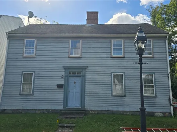 98-100 Post Rd, Warwick, RI 02888