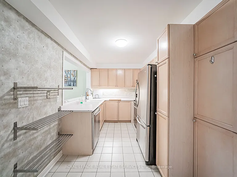 2250 Rockingham Dr #38 — Photo 6