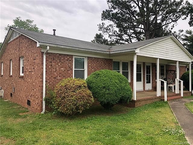 1st image of 223 Oakwood Ave