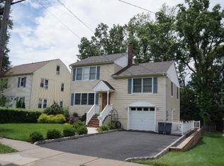 30 Hamilton Rd, Verona, NJ 07044