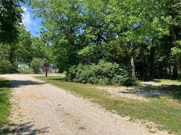 62 W Sugar Lake Dr, Mound City, KS 66056