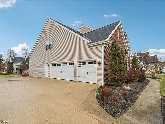 2nd image of 36420 S Park Dr