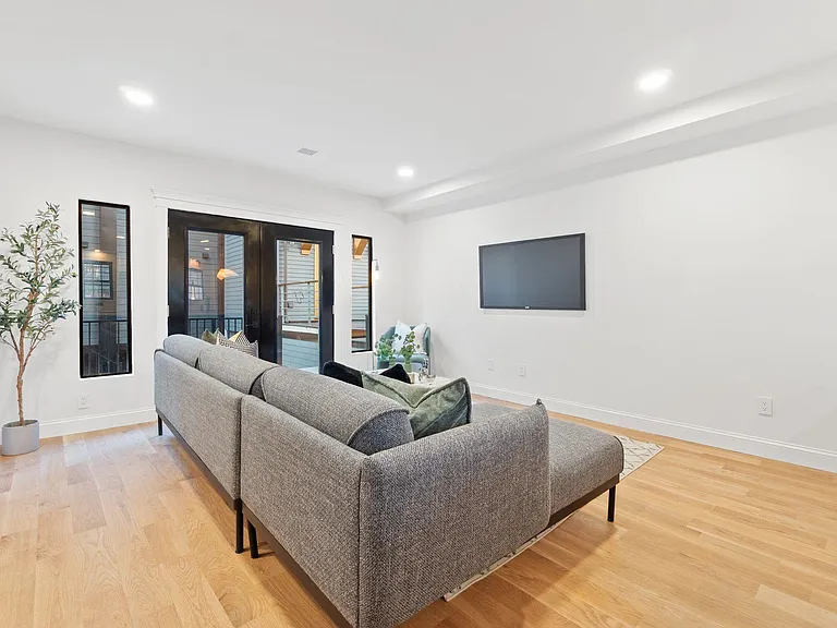 82 Colgate St #3 — Photo 11