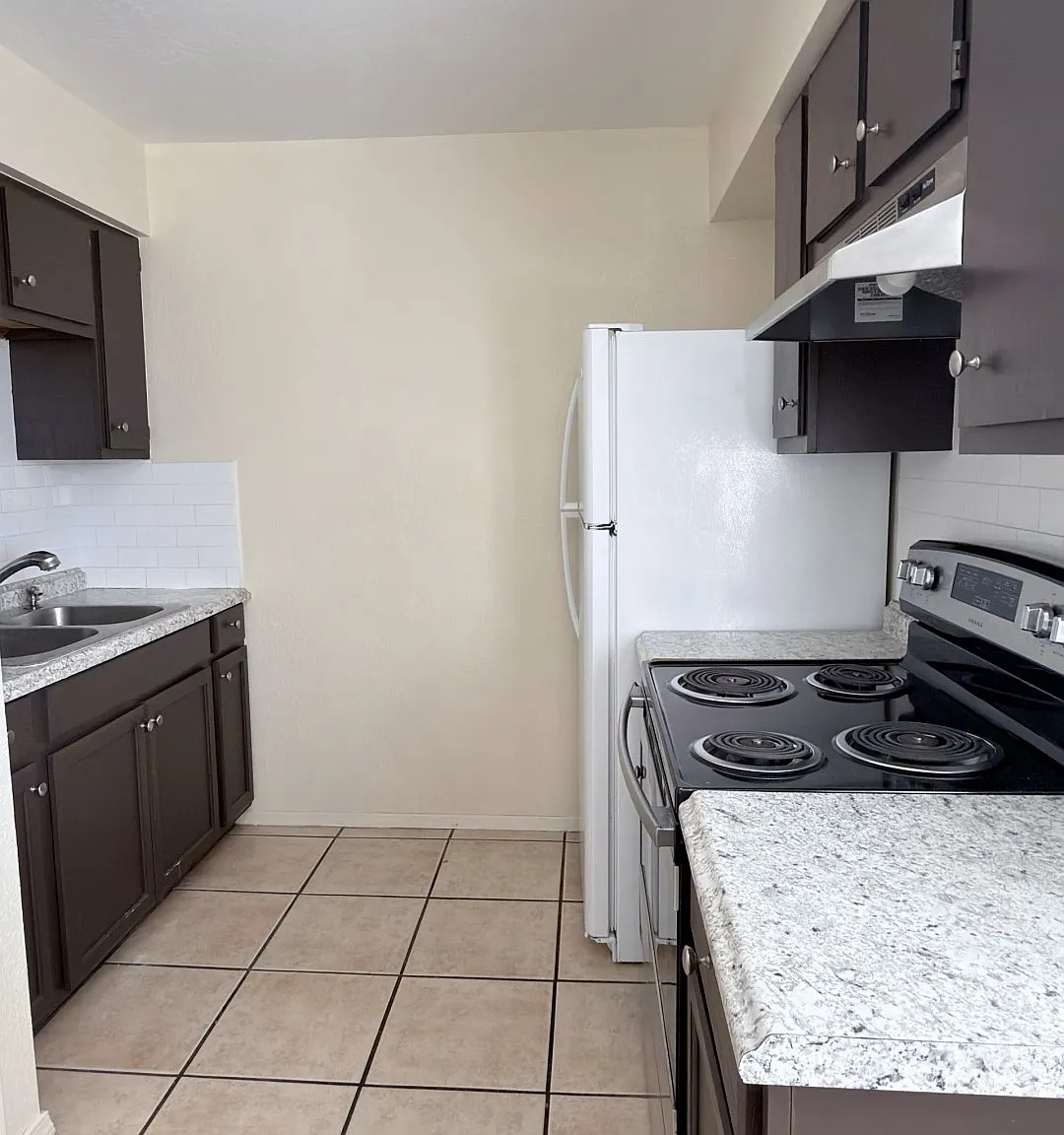 2 bed, 792 sqft, $900 — Photo 1