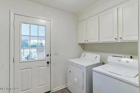 631 Live Oak Dr — Photo 11