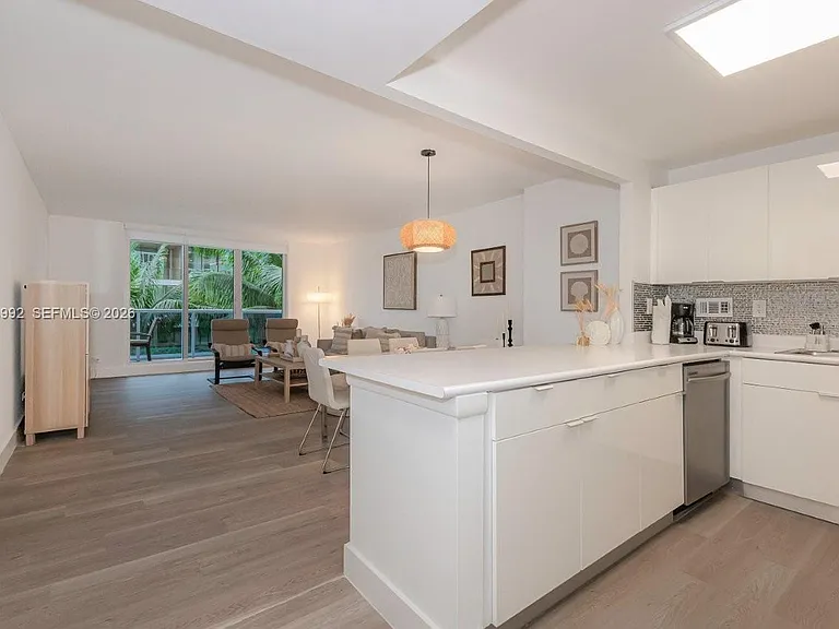 2301 Collins Ave #333 — Photo 18