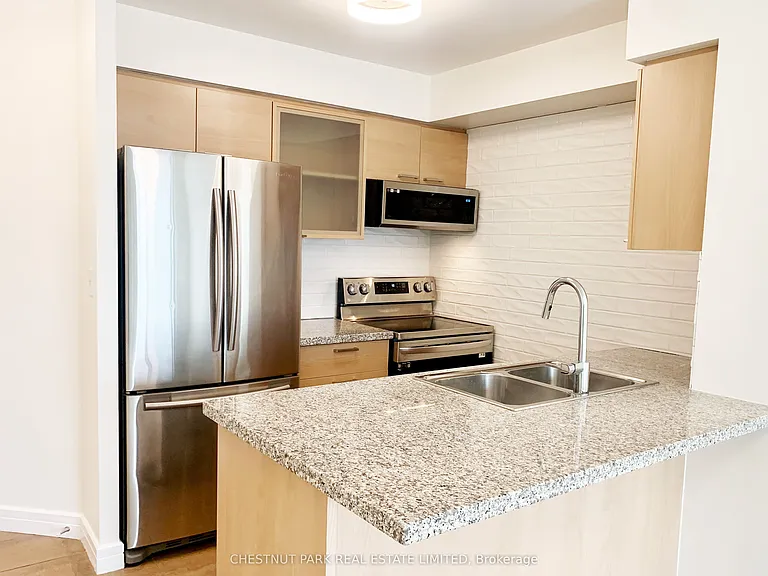 18 Harrison Garden Blvd #2504 — Photo 8