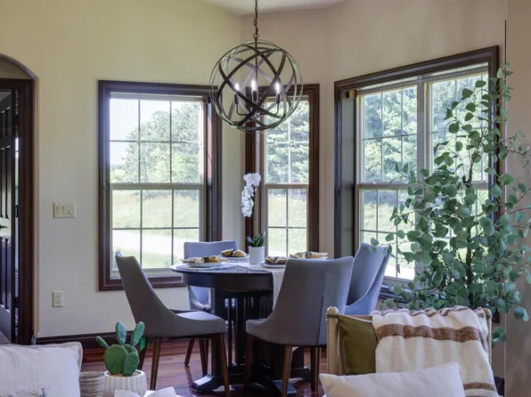N6819 Canter Ct, Lake Mills, WI 53551