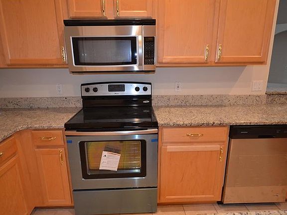 3rd image of 6724 Scimitar Ave