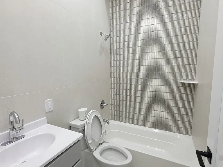 40 Lembeck Ave #11 — Photo 6