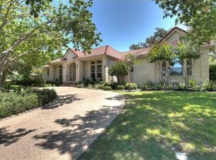 18 Waterfall Dr, The Hills, TX 78738