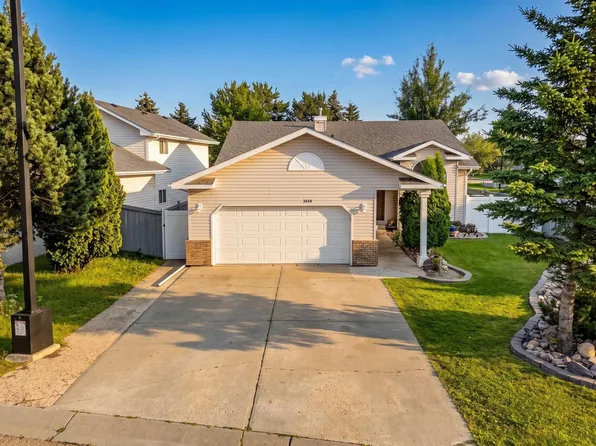 3619 31st St NW, Edmonton, AB T6T 1J8