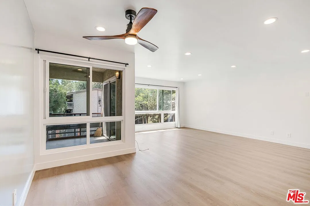 1 bed, 1.0 bath, 807 sqft, $2,850 — Photo 2