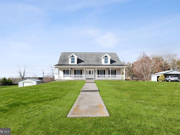 2nd image of 10377 Lanes Farm Ln
