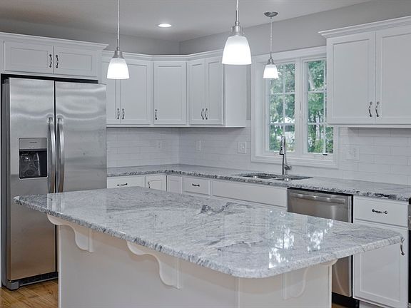 3rd image of 147 Parkerview St