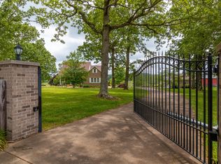 598 Hawkins Rd, White Bluff, TN 37187