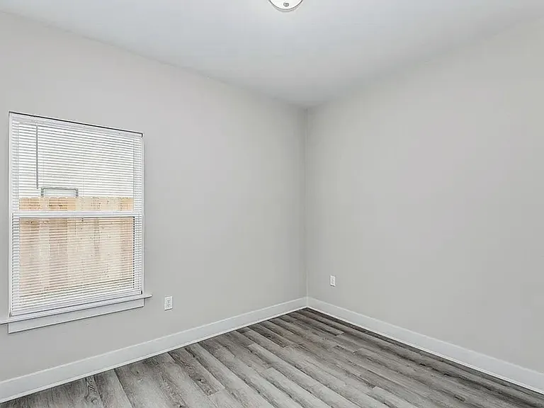 3514 W 45th St S — Photo 18