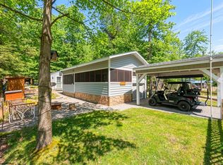 329 Northern Lights Dr, Bruceton Mills, WV 26525
