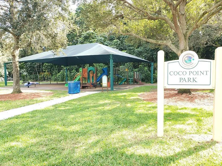 801 NW 49th Way — Photo 36