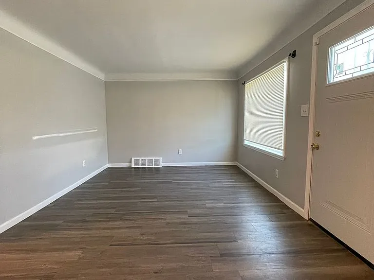 14570 Cherrylawn St — Photo 3