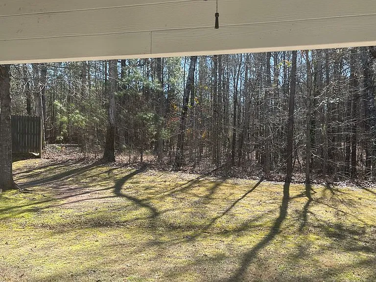 373 Southgate Dr — Photo 31