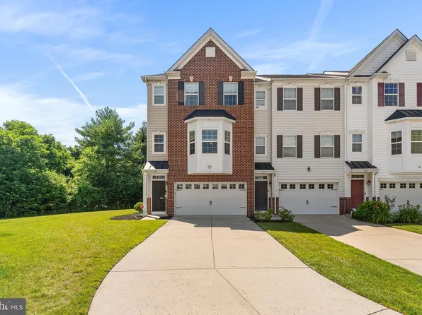 135 Winterberry Way, Woodbury, NJ 08096