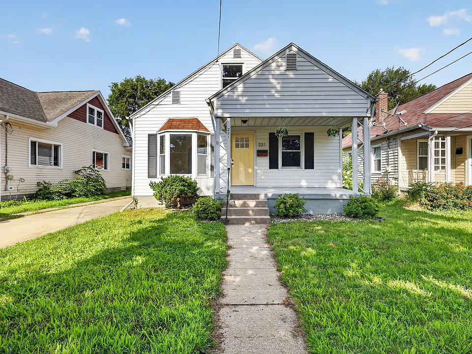221 Marion Ave SW