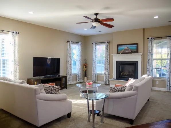 201 Cooper Ledge Cir, Franklin, TN 37064