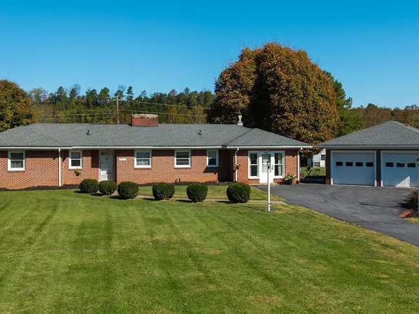 3219 Churchville Ave, Staunton, VA 24401