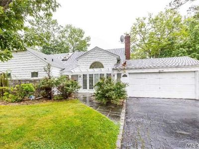 19 Arbor Rd, East Hills, NY, 11577