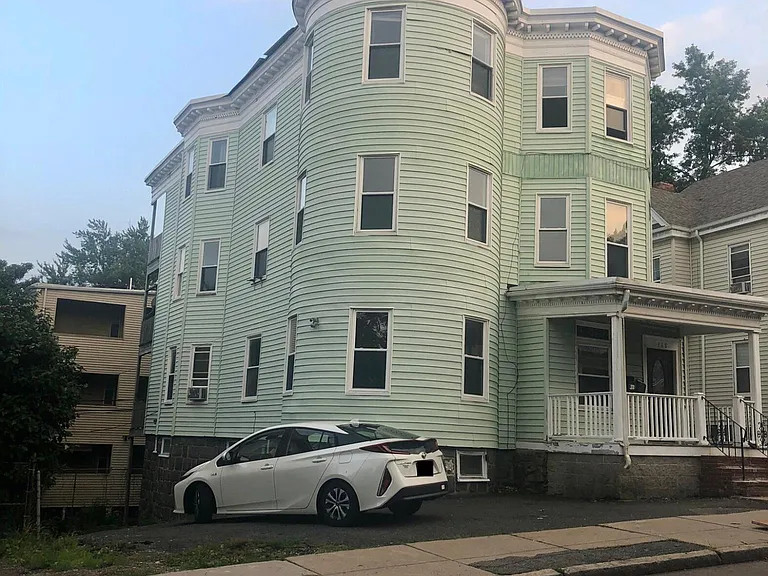 368 Park St — Photo 13