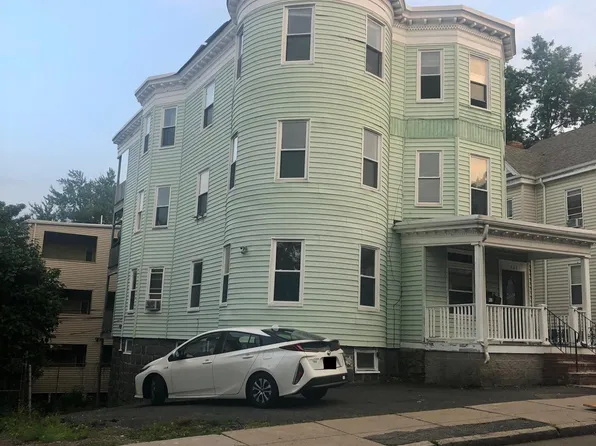 368 Park St, Dorchester Center, MA 02124