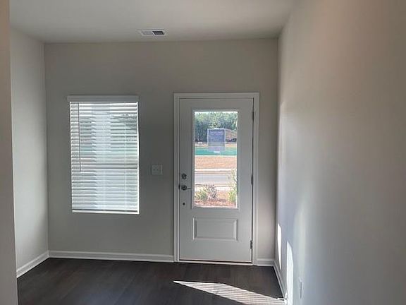 3rd image of 403 Widlflower Cir