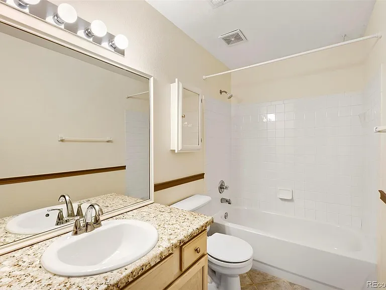 2575 S Syracuse Way #H104 — Photo 22