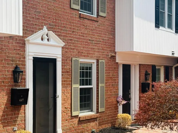 447 W Caracas Ave, Hershey, PA 17033