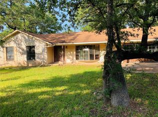 8229 Scasta Rd, Bryan, TX 77808