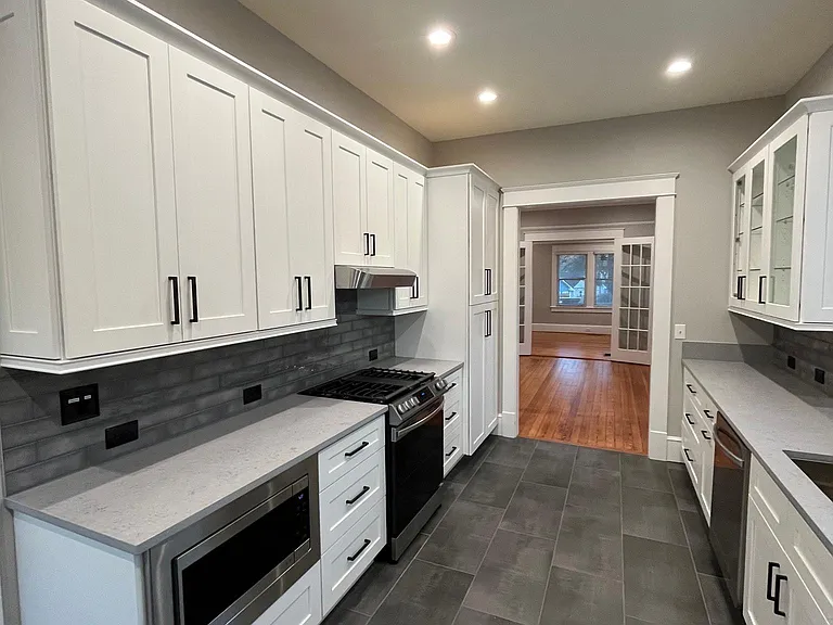 613 Woodland Ave SE — Photo 15