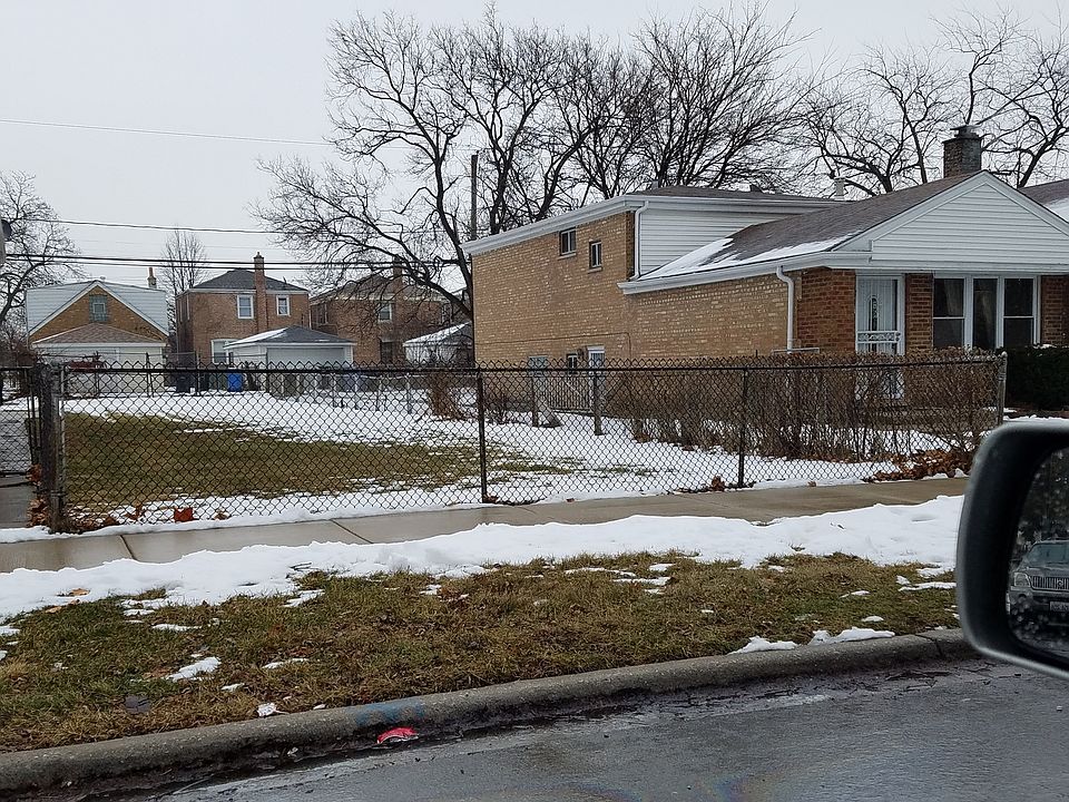 2nd image of 10141 S Indiana Ave