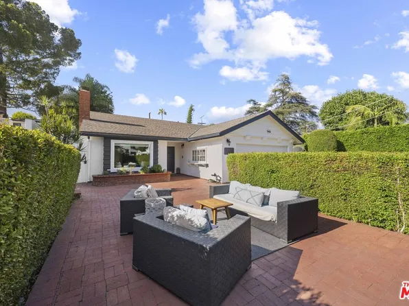 11139 Hortense St, Toluca Lake, CA 91602