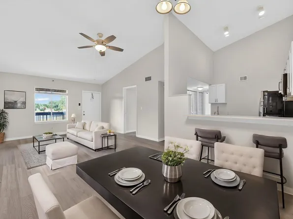 6327 Chasewood Dr, Jupiter, FL