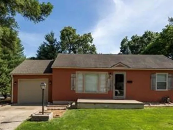 3020 Rush Ave, Saint Joseph, MO 64506